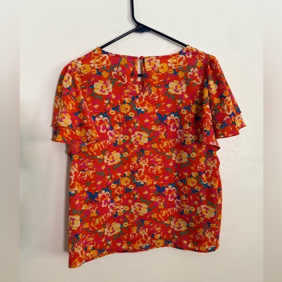 Floral Red Top with Ruffle Sleeves, size XL - Picture 5 of 5